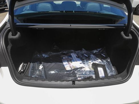 New 2026 BMW 330i Sedan w/ M Sport Package RWD image 21