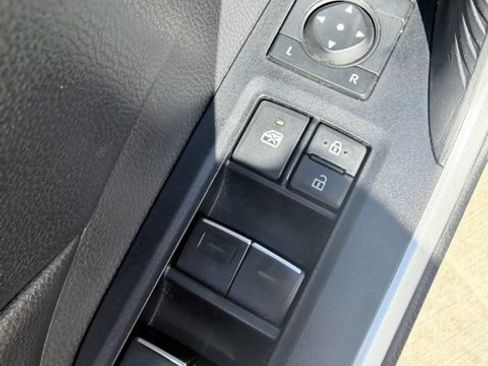 Used 2023 Toyota RAV4 XLE image 21