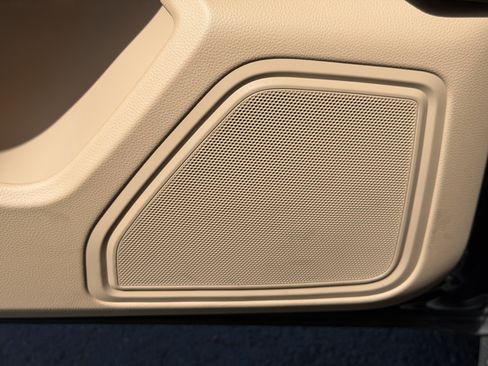 Certified 2024 Porsche Macan S AWD/4WD image 22