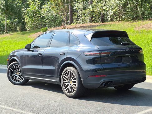 Certified 2022 Porsche Cayenne Platinum Edition AWD/4WD image 3