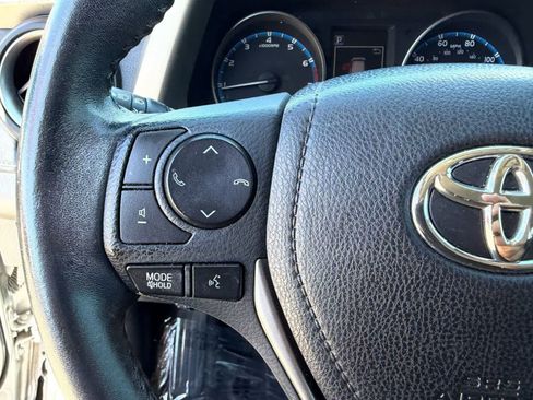 Used 2018 Toyota RAV4 XLE image 32