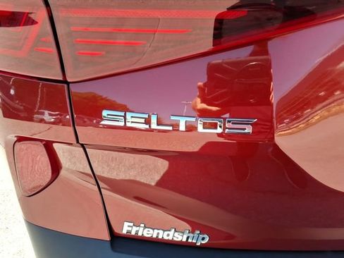 Used 2021 Kia Seltos S AWD/4WD image 7