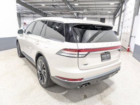 Used 2020 Lincoln Aviator Reserve w/ Equipment Group 202A image 5