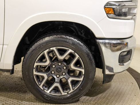 Used 2025 RAM 1500 Laramie AWD/4WD image 29