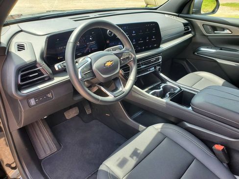 Used 2026 Chevrolet Traverse LT AWD/4WD image 11