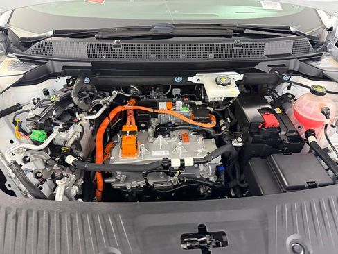 Used 2024 Chevrolet Equinox EV LT FWD image 38