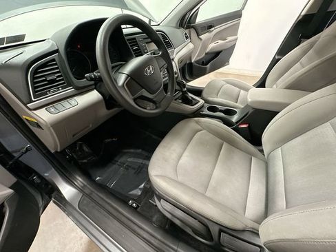 Used 2017 Hyundai Elantra SE FWD image 11