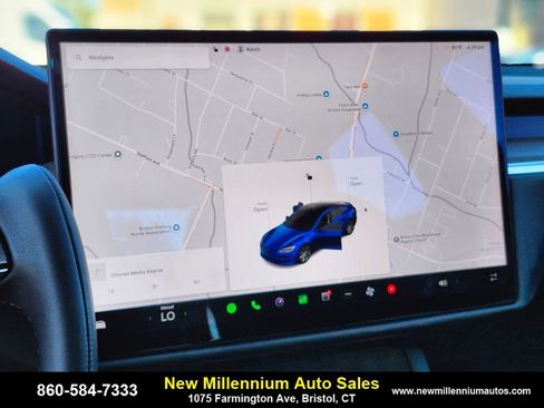 Used 2021 Tesla Model S Plaid image 18