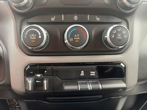 Used 2023 RAM 1500 Big Horn AWD/4WD image 18