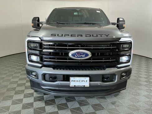 Used 2025 Ford F250 Platinum AWD/4WD image 3