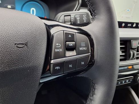 Used 2024 Ford Escape Platinum AWD/4WD image 29