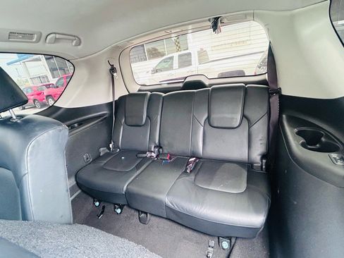 Used 2019 Nissan Armada SL w/ Premium Package image 12