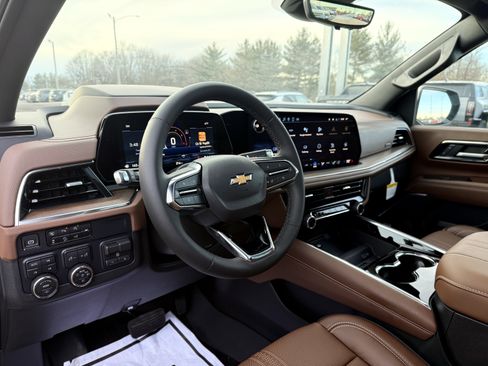 New 2025 Chevrolet Tahoe High Country AWD/4WD image 22
