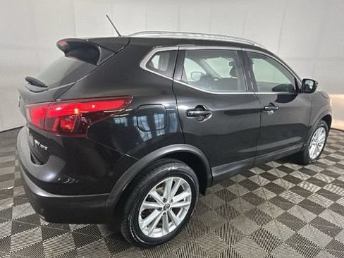 Used 2019 Nissan Rogue Sport SV w/ All-Weather Package AWD/4WD image 2