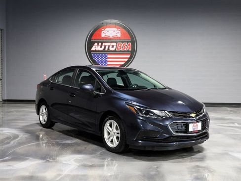 Used 2016 Chevrolet Cruze LT FWD image 1
