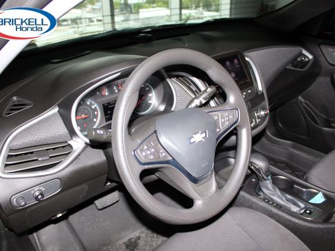 Used 2024 Chevrolet Malibu LS FWD image 18