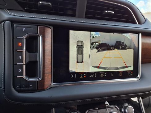 Used 2024 GMC Yukon Denali Ultimate AWD/4WD image 30