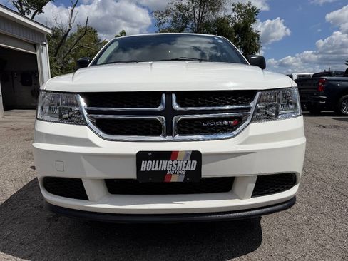 Used 2018 Dodge Journey SE FWD image 2