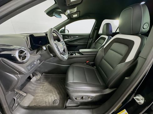 Used 2024 Chevrolet Blazer EV LT image 13