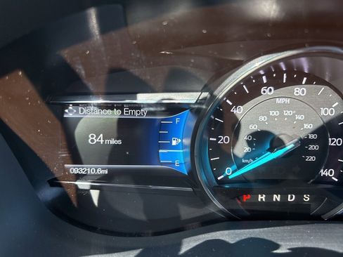 Used 2017 Ford Explorer XLT w/ Equipment Group 202A image 21