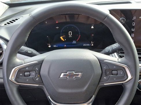 Used 2025 Chevrolet Trax ACTIV w/ Driver Confidence Package image 21