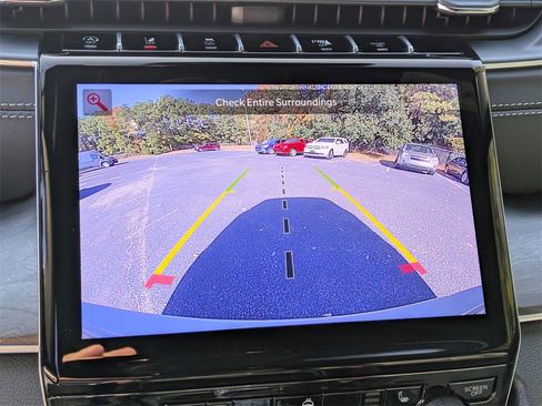 New 2025 Jeep Grand Cherokee Limited image 22