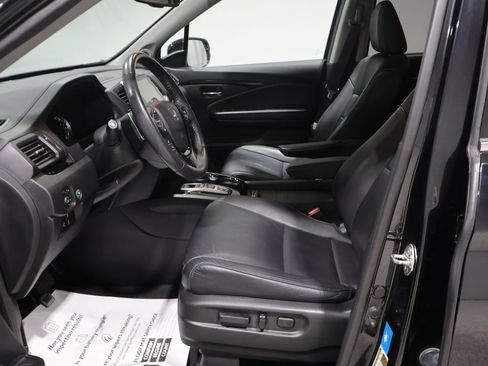 Used 2017 Honda Pilot Touring image 10