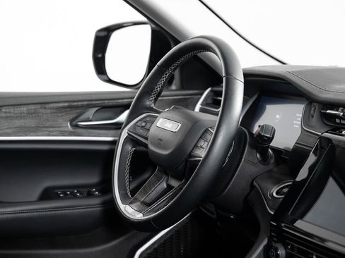 Used 2022 Jeep Grand Cherokee L Limited image 27