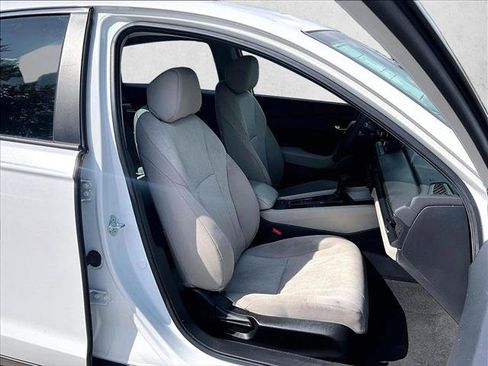 Used 2024 Honda Accord LX image 9