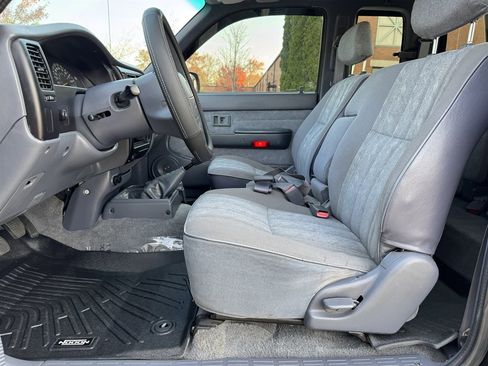 Used 2000 Toyota Tacoma 2WD Xtracab image 90