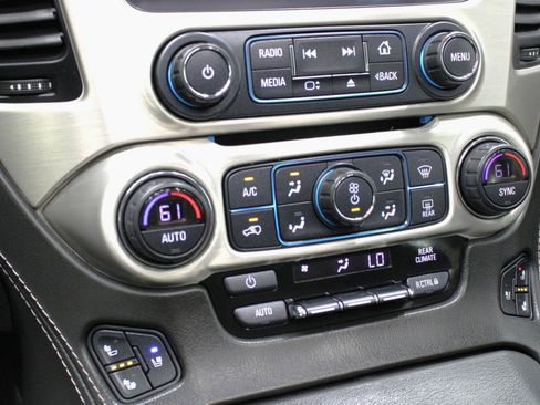 Used 2020 GMC Yukon Denali w/ Denali Premium Package AWD/4WD image 67