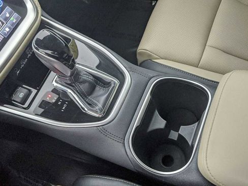 Used 2024 Subaru Outback Limited image 18