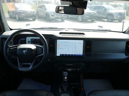 Used 2024 Ford Bronco Badlands AWD/4WD image 6