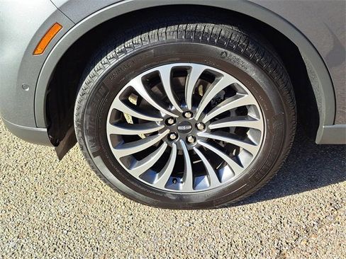 Used 2023 Lincoln Aviator Reserve w/ Equipment Group 201A image 9