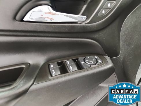 Used 2023 Chevrolet Equinox LT FWD image 18