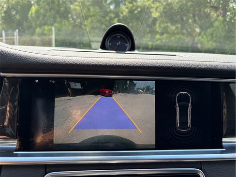 Used 2017 Porsche Panamera 4S image 32