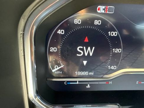 Used 2025 GMC Sierra 1500 AT4 w/ AT4 Premium Package AWD/4WD image 7