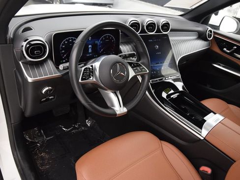 Certified 2024 Mercedes-Benz GLC 300 image 21