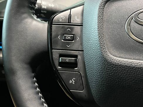 Used 2026 Toyota Prius XLE FWD image 33