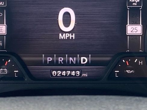 Used 2022 RAM 1500 Laramie w/ Sport Appearance Package image 16