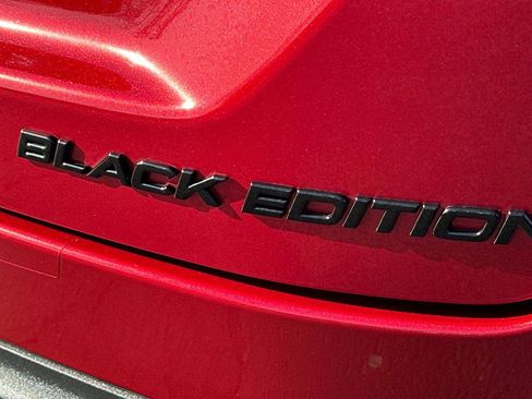 Used 2025 Honda Pilot Black Edition image 28