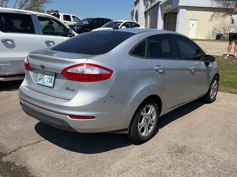 Used 2014 Ford Fiesta SE image 8