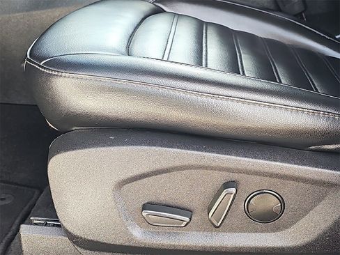 Used 2024 Ford Edge SEL image 28