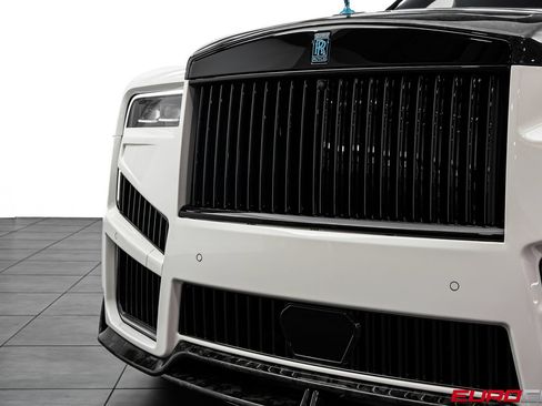 Used 2026 Rolls-Royce Cullinan AWD/4WD image 13