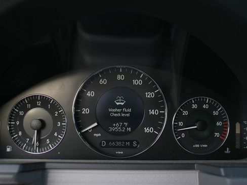 Used 2004 Mercedes-Benz E 320 Sedan image 25