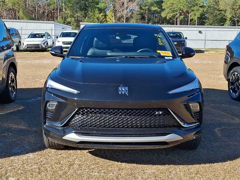 Used 2025 Buick Envista Sport Touring image 2