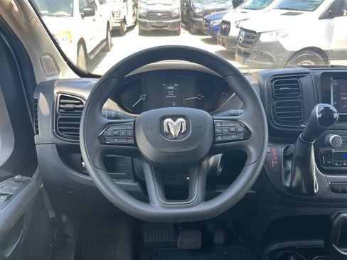 Used 2025 RAM ProMaster 2500 w/ Convenience Group FWD image 14