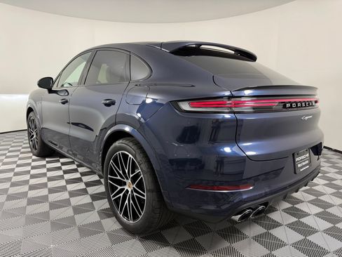 Certified 2026 Porsche Cayenne E-Hybrid Coupe AWD/4WD image 3