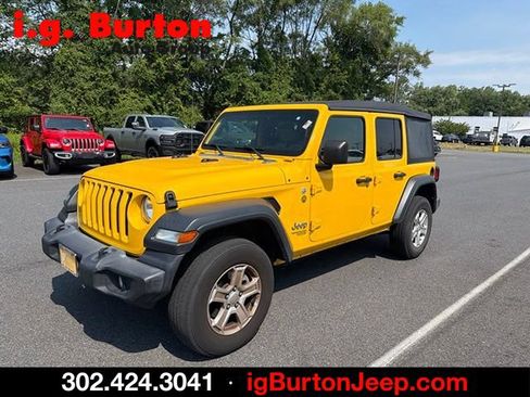 Used 2020 Jeep Wrangler Unlimited Sport w/ Technology Group AWD/4WD image 7