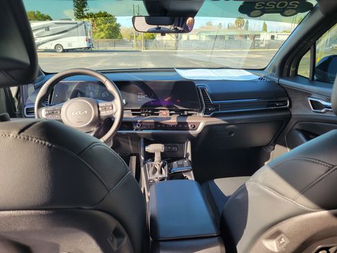 Used 2023 Kia Sportage X-Line image 11
